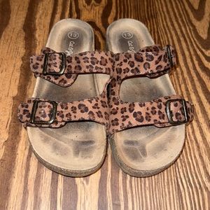 Kids cheetah Sandals